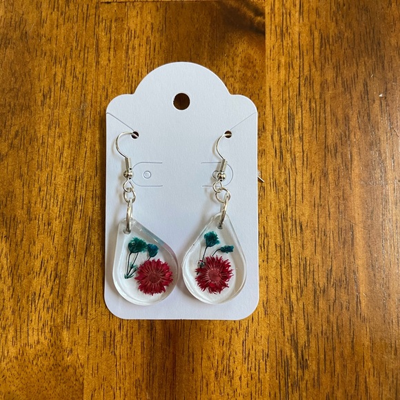 Handmade resin earrings - Picture 3 of 4